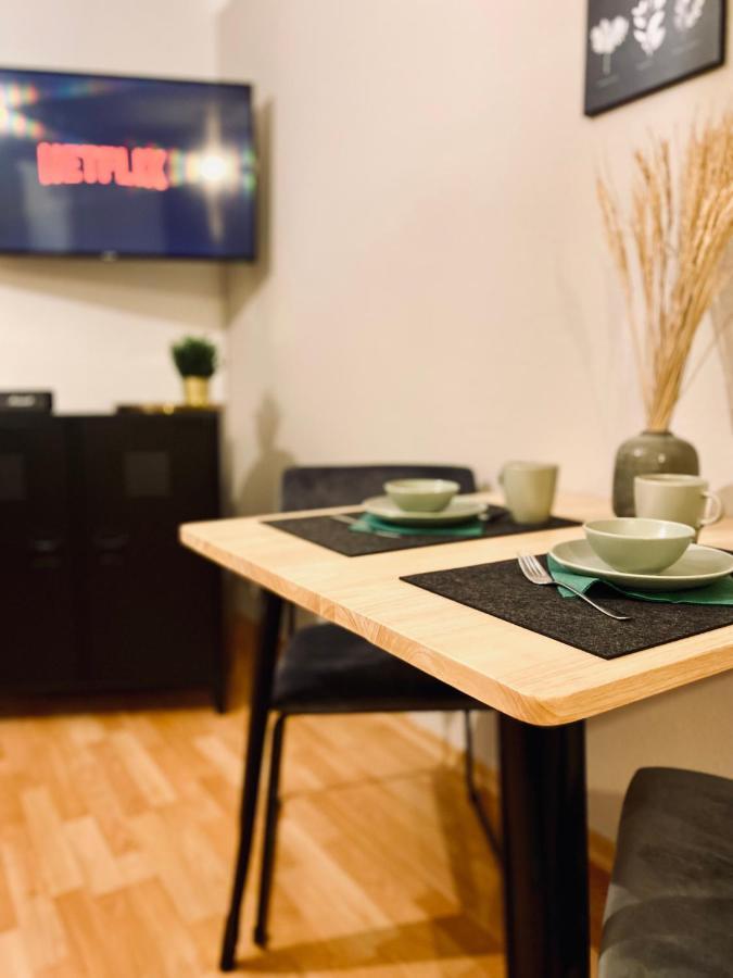 Saniertes Studio - Elisa - Mit Balkon, Wlan, Smart-Tv & Kueche In City-Naehe Erfurt Luaran gambar