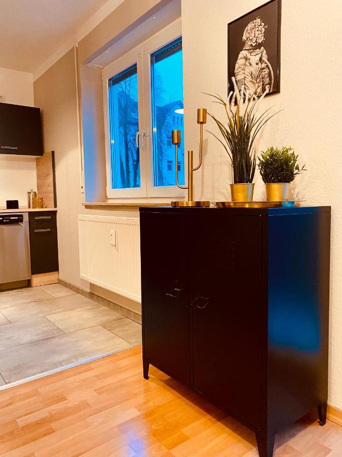 Saniertes Studio - Elisa - Mit Balkon, Wlan, Smart-Tv & Kueche In City-Naehe Erfurt Luaran gambar